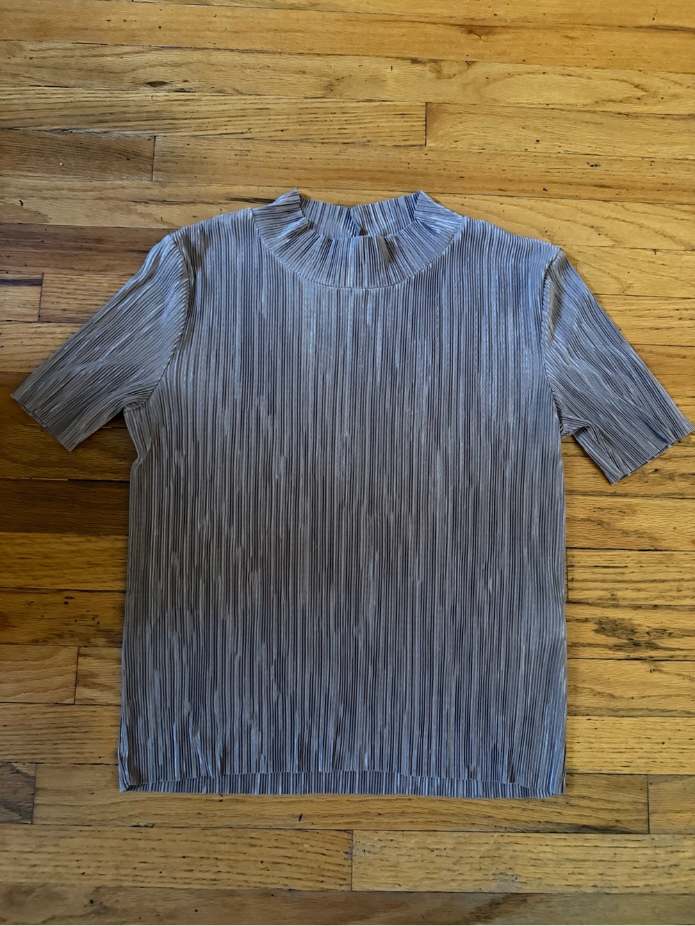 Women’s Pleated Mock Neck Top - Brown